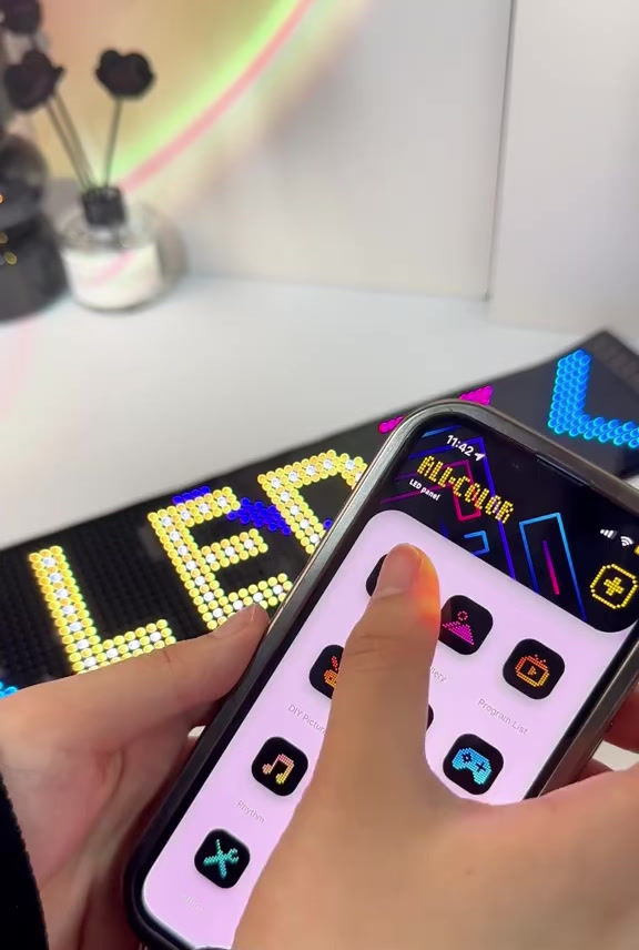 Miniatura: Painel de Led Flexível Colorido e com Desenhos