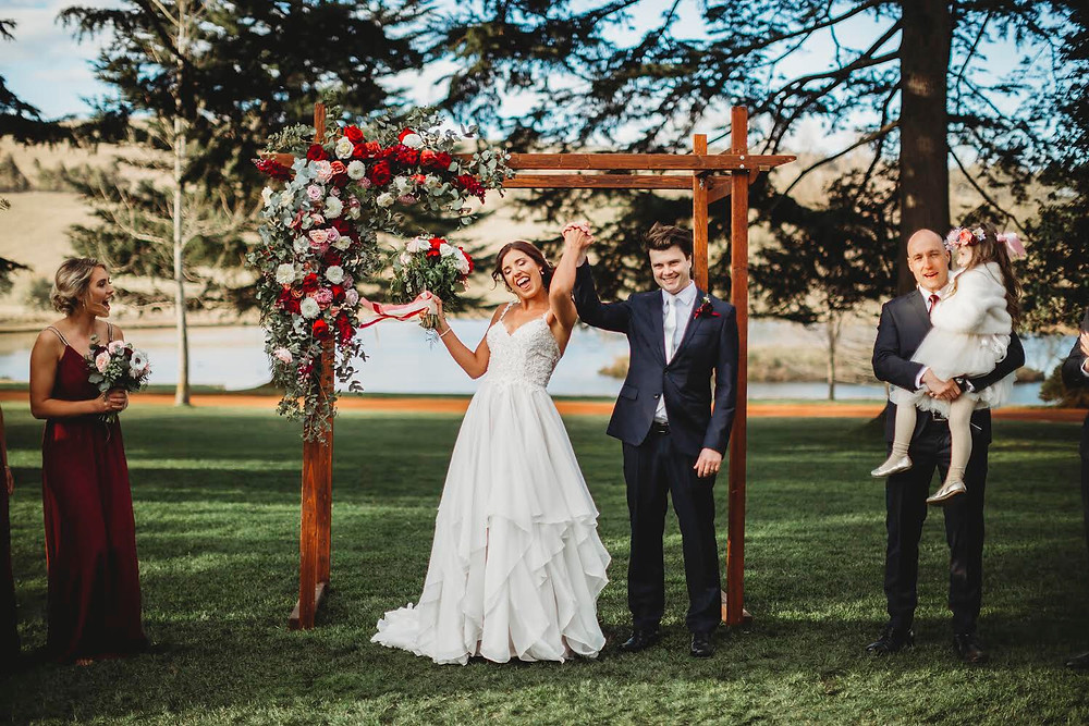 The Gorgeous Jemma and Jon on their wedding day at Bendooley Estate. Taken by the oh so talented The Paper Fox