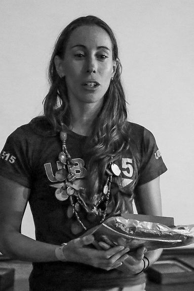 LUIZA TOBAR