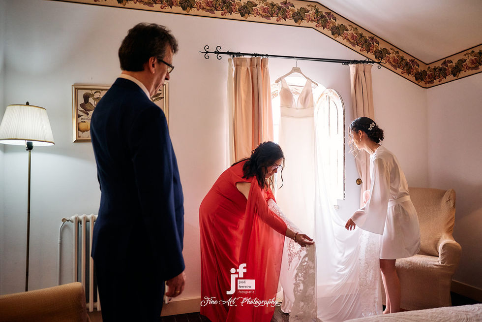 Ceremonia religiosa de Silvia y Jose Luis, Santuario Virgen de la Barquera con vistas al mar Cantábrico y en la real Labranza de Villasevil