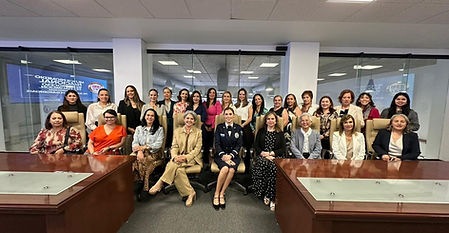 EMPRESARIAS VISITAN EL C5i Y CONOCEN ACCIONES PARA LA SEGURIDAD DE LAS MUJERES
