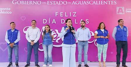 TERE JIMÉNEZ RECONOCE EL ESFUERZO Y LA DEDICACIÓN DE LAS MADRES DE FAMILIA DE AGUASCALIENTES 
