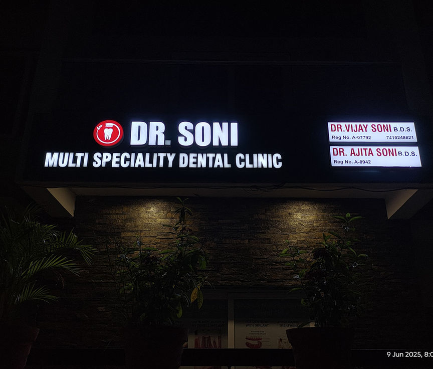Braces vs Aligners: Which Is Right for You?– A Guide by Dr.Vijay Soni, Dentist in Ujjain