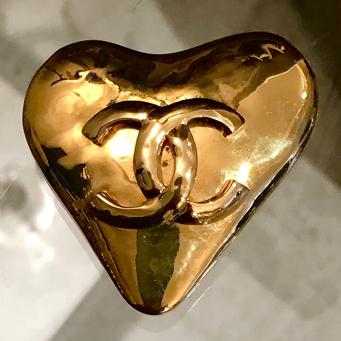 Chanel gilt heart brooch, Collection 1993