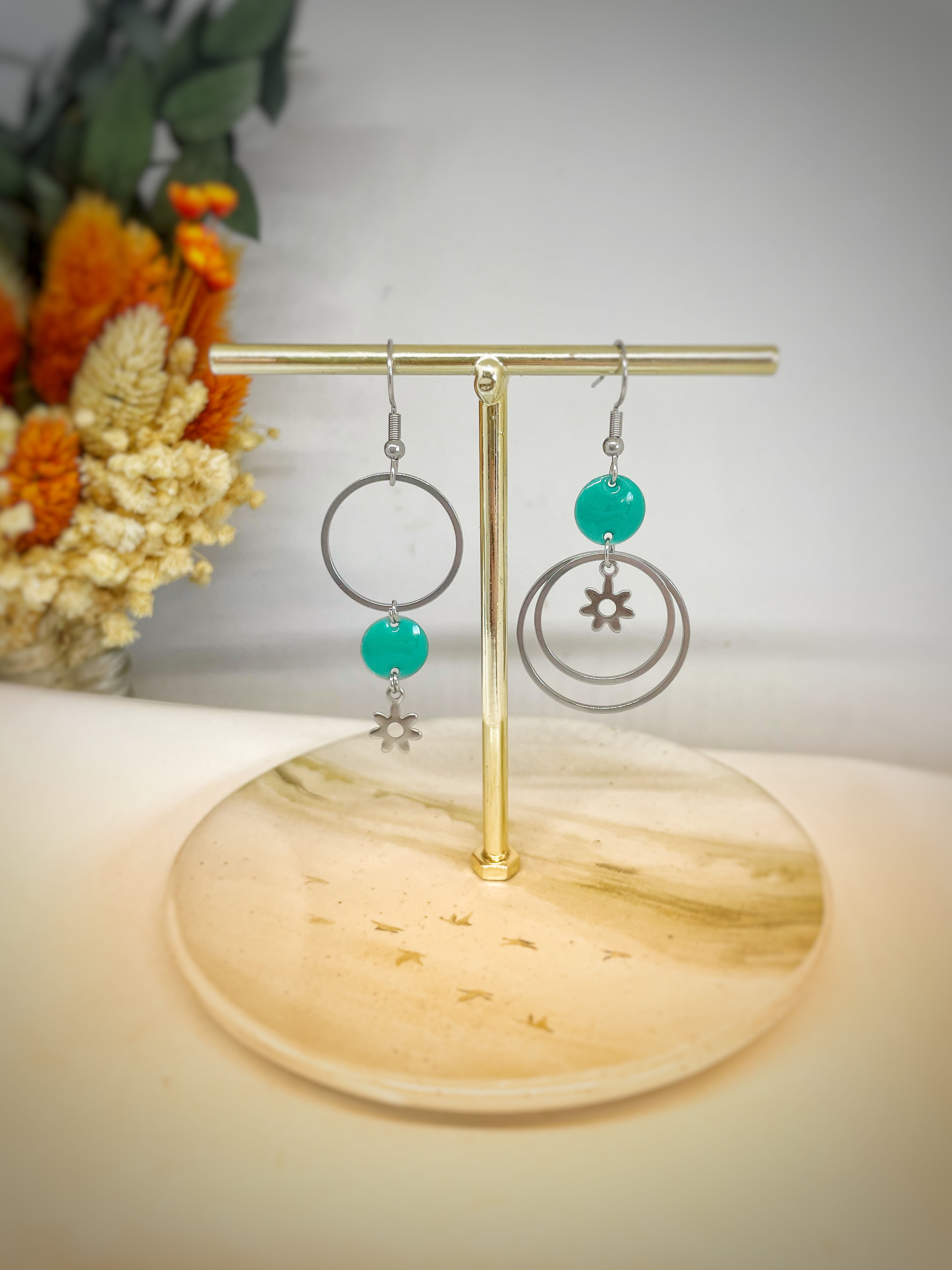 Boucles d’oreilles argenté asymétrique ou symétrique 