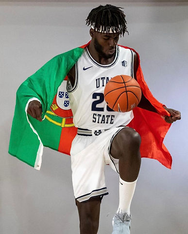 Neemias Basketball.jpeg