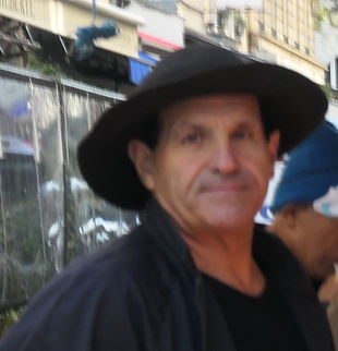 H h. chapeau.jpg