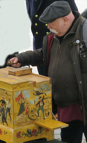 H Joueur orgue - copie.jpg