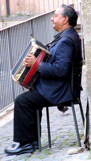 H_RAccordéoniste_-_copie.jpg