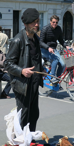 H Marionettiste - copie.jpg