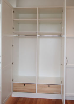 Ankleidezimmer in Weißlack