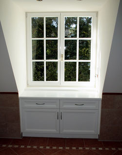 Sidebord in Dachgaube