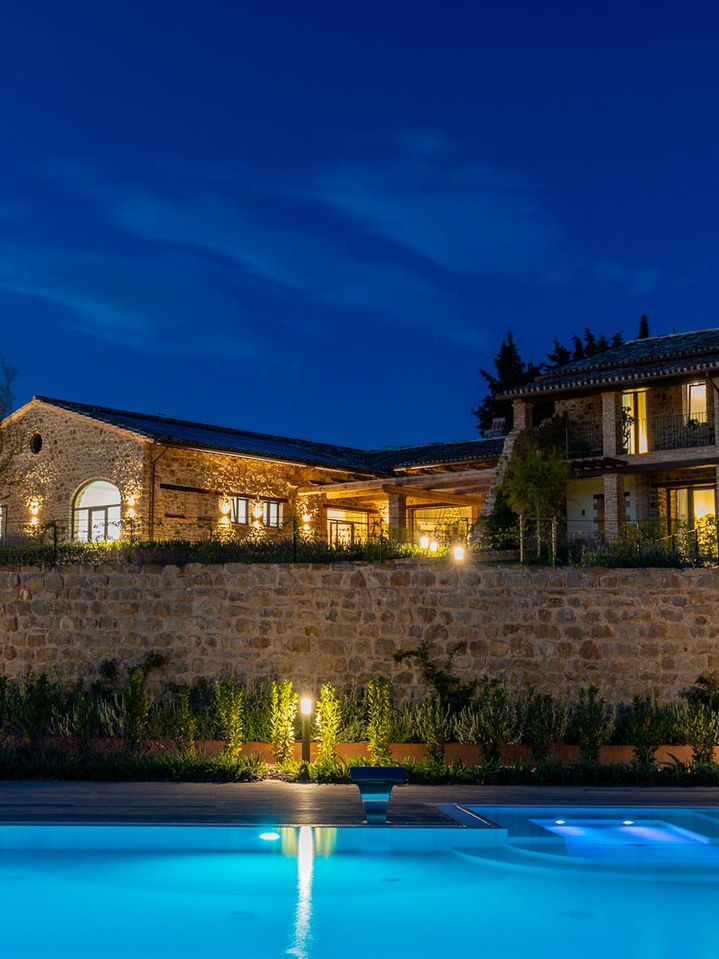 Umbria-luxury-large-villa-12.jpg