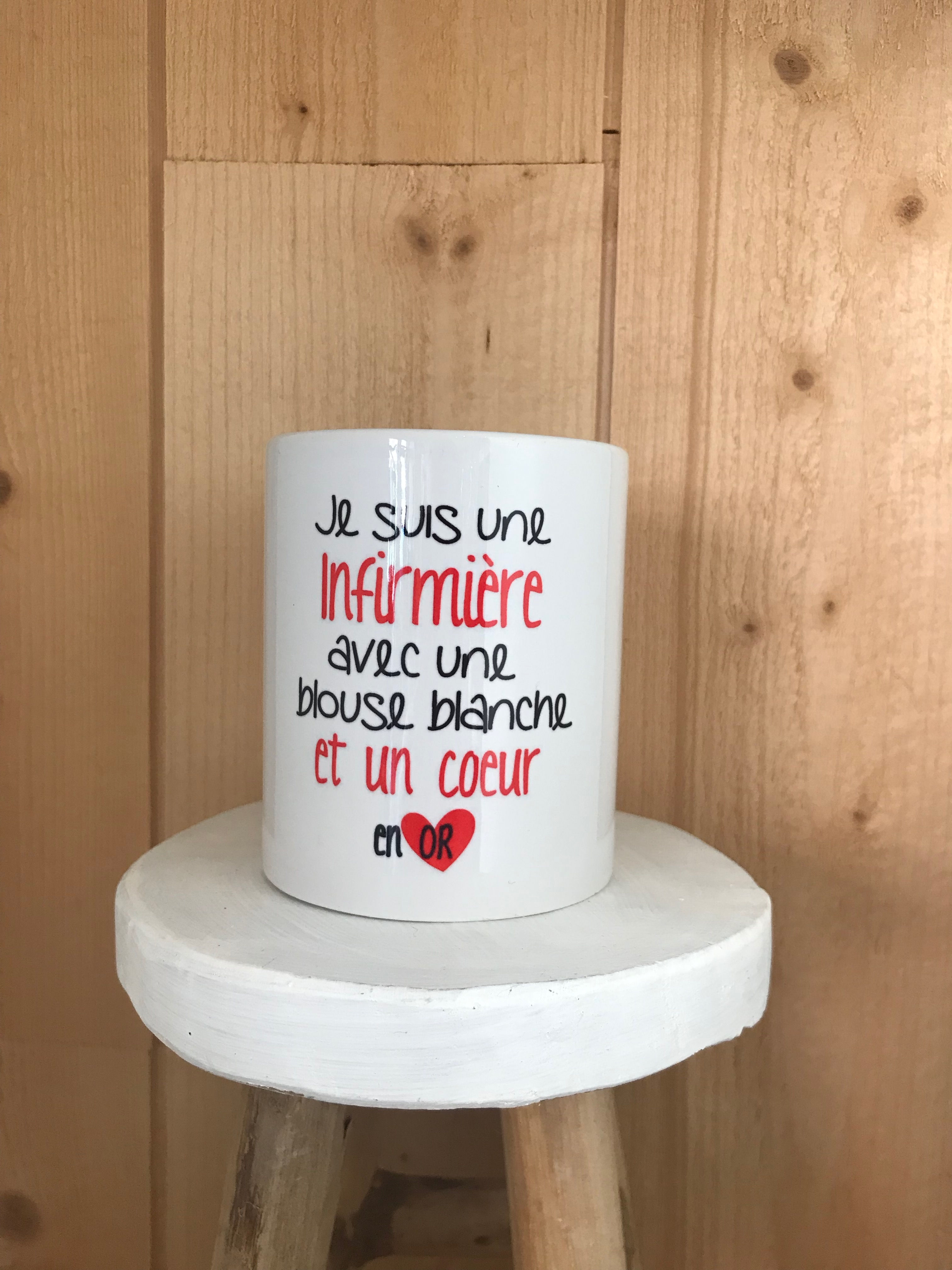 Mug: Infirmière en blouse blanche