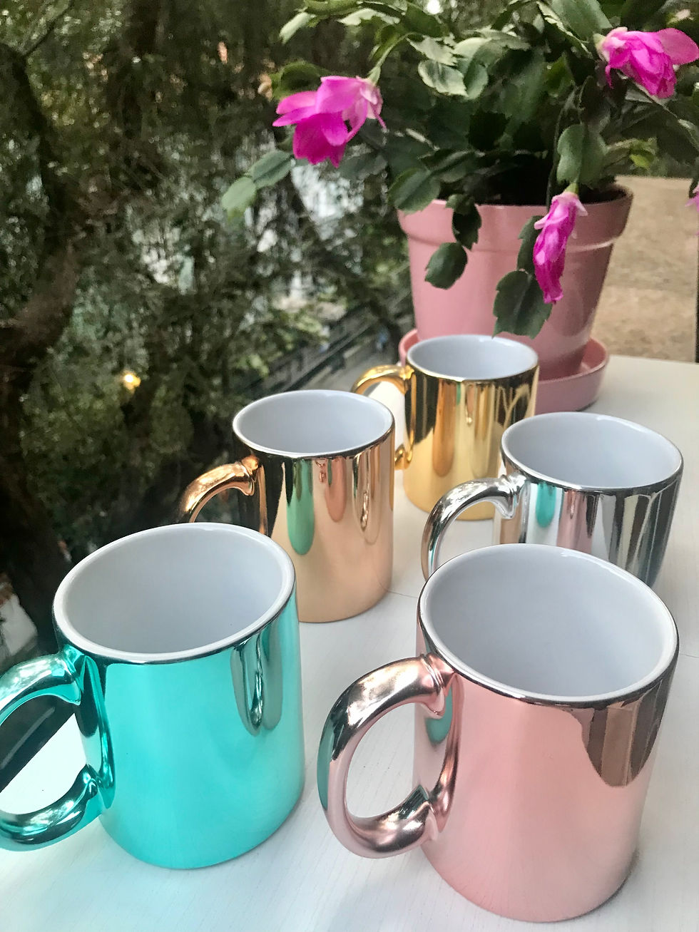 Miniatura: Caneca de porcelana cromada