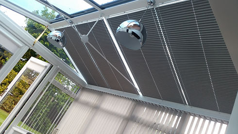 pleated roof blinds 