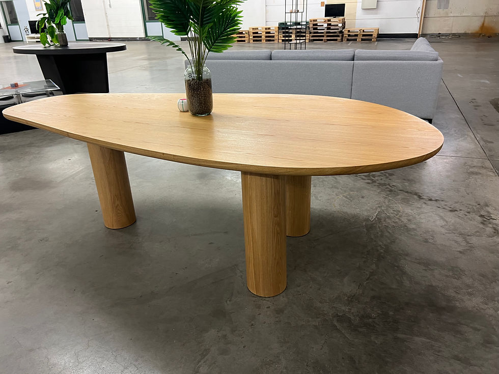 Thumbnail: Nieuwe organische eettafel - vol hout 