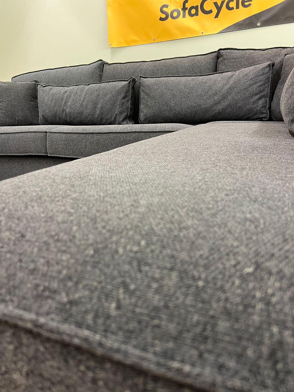 Thumbnail: OVERSTOCK donkergrijze L-zetel – luxueus en ruime 