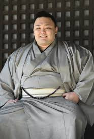 Should Asanoyama be the Acting Yokozuna for Aki?