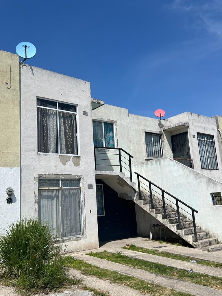 Miniatura: CASA EN VENTA