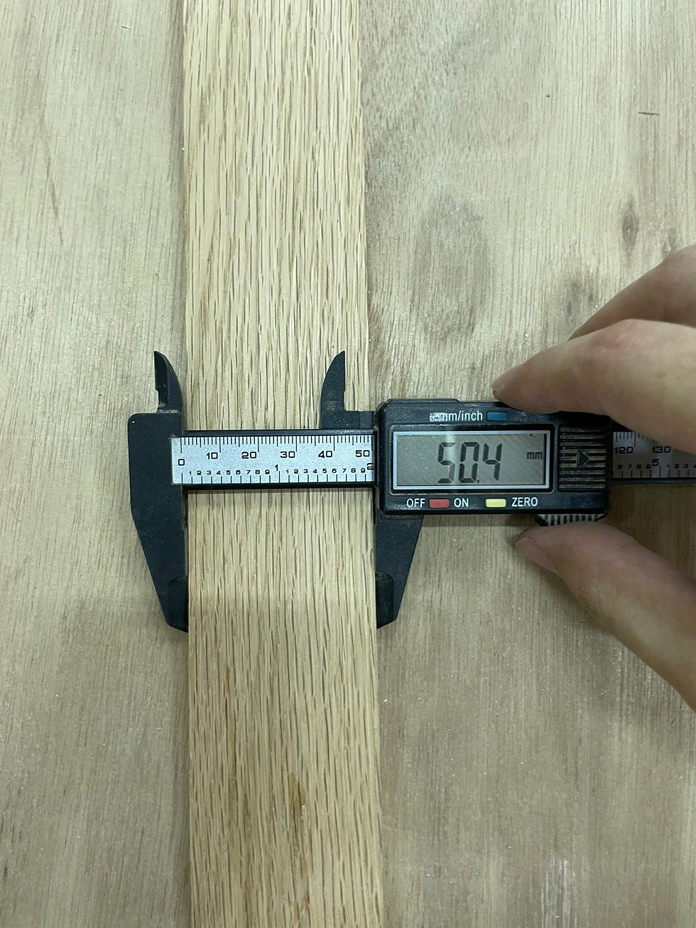 縮圖：紅橡現貨實木線
