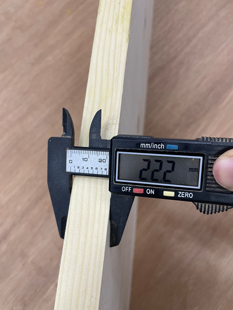 縮圖：進口芬蘭松木實木