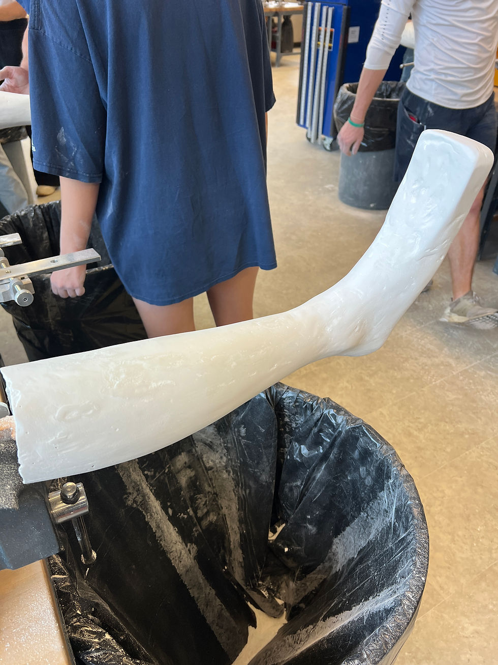 Smoothed leg model with toe box