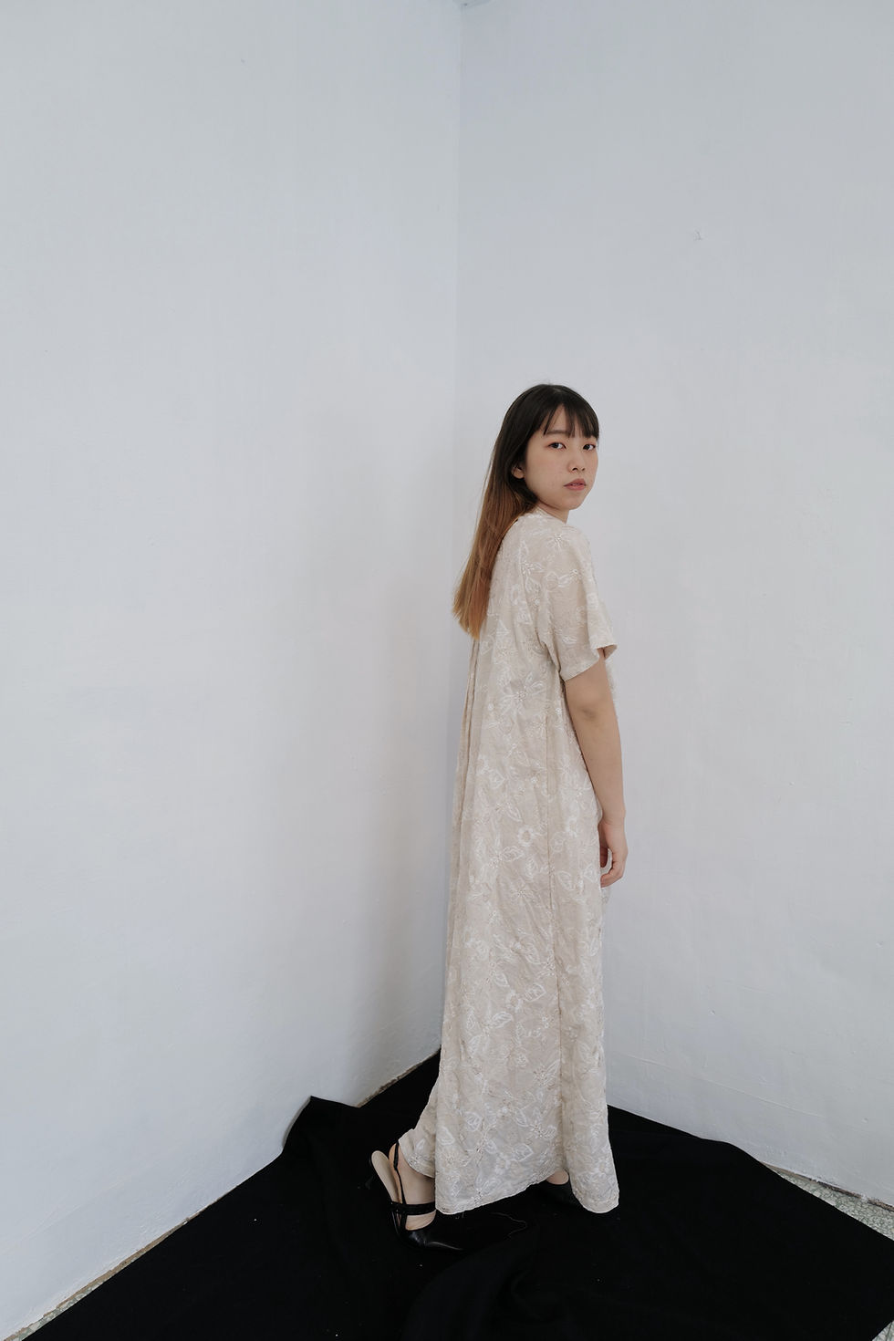 04 Floral Embroidery Maxi Dress