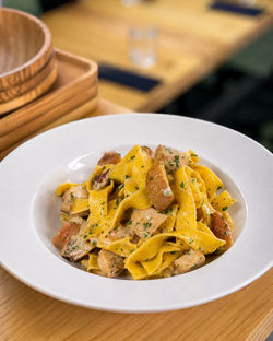 tagliatella porcini