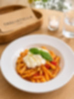 Strozzapreti pomodorini e burrata