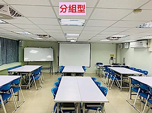taichung-greenriver-east301-group-layout---台中綠川東301教室分組型租借空間｜適合分組討論與培訓課程.jpg