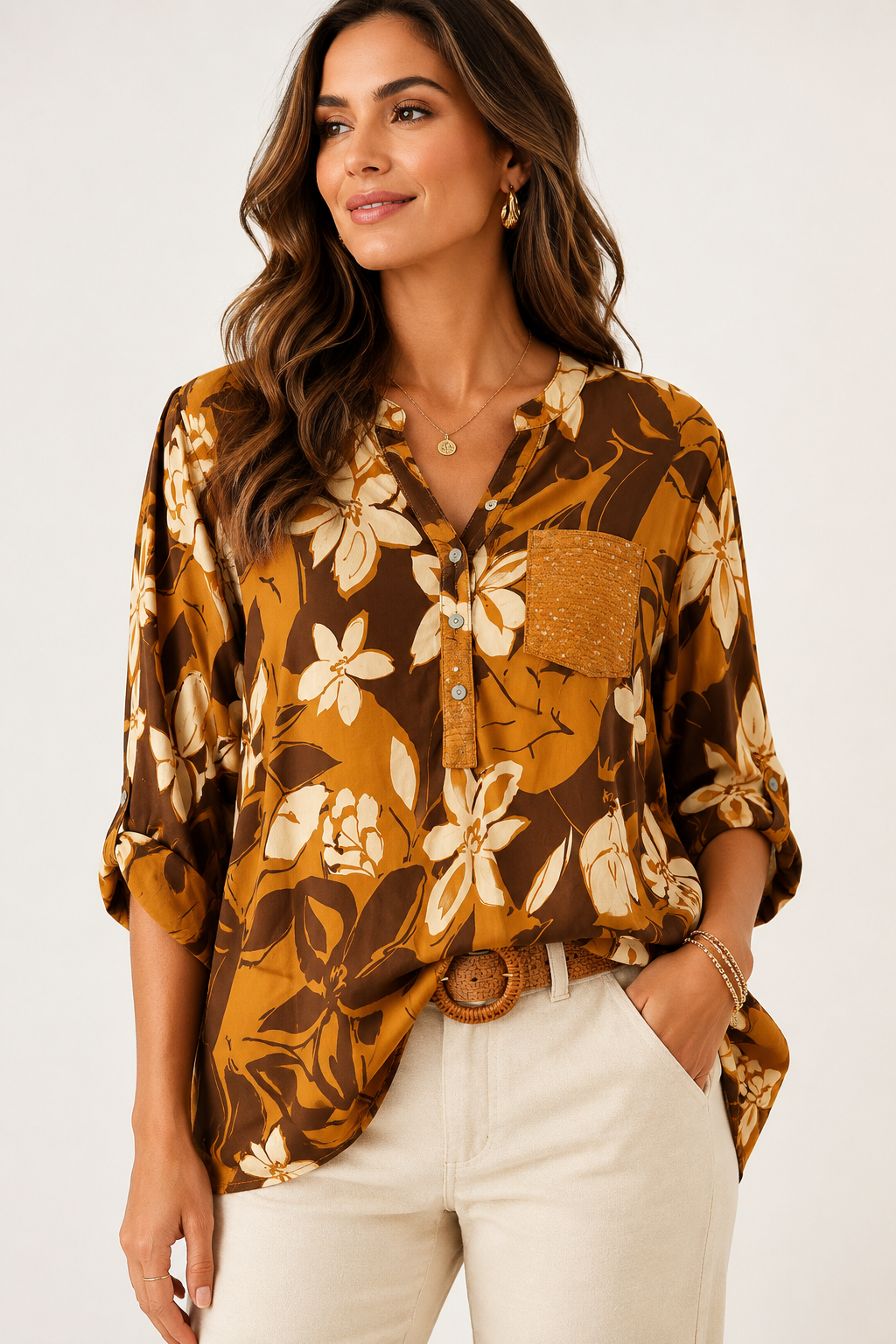 BLUSA CON BOLSILLO DE LENTEJUELAS
