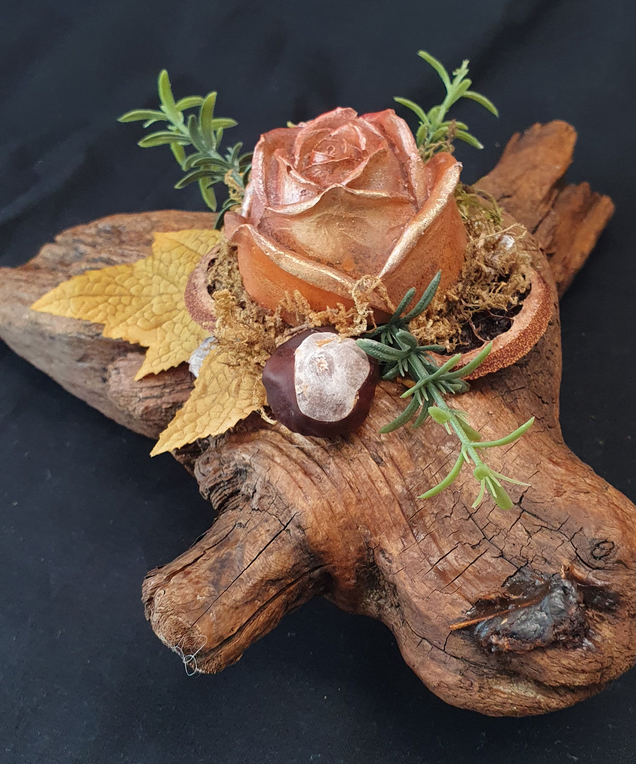 Wurzelgesteck mit Rose