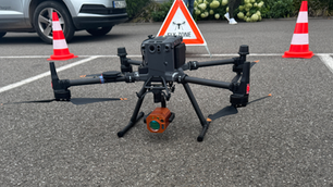 Drohne inspiziert Gasinfrastruktur zur Methanmessung gemäß EU-Methanverordnung