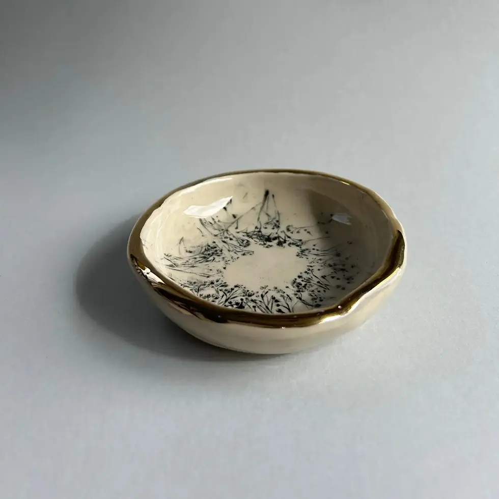 Thumbnail: Lítill diskur með gyllingu