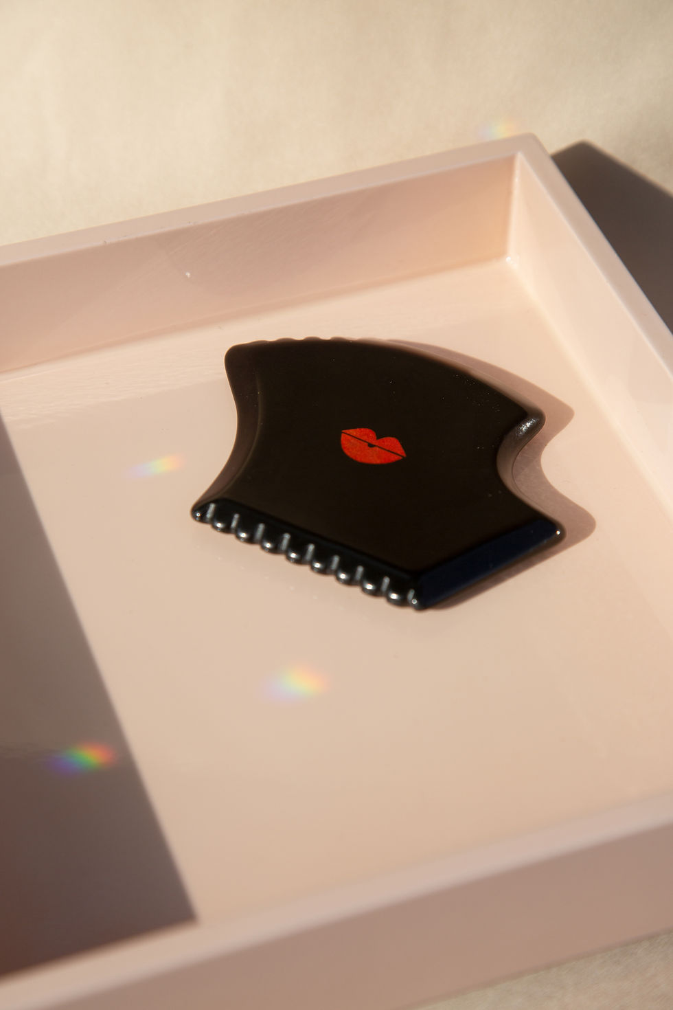 Bian Gua Sha: Warum unser Original aus der TCM mehr kann als Jade, Rosenquarz oder Obsidian