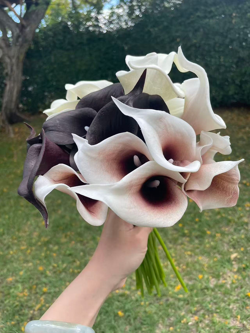 Thumbnail: Red-heart real-touch artificial Calla Lily bunch of 7 stems| 36cm