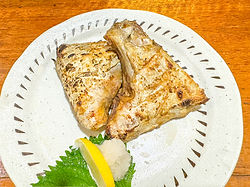 カンパチカマの塩焼き