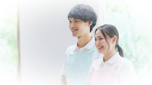 笑顔の介護職員