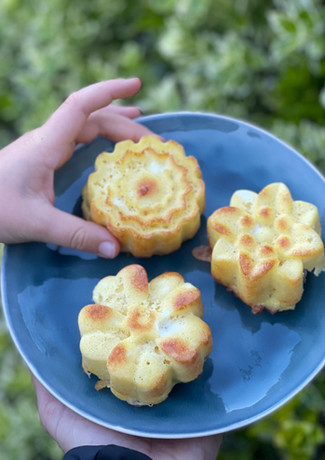 Make-Ahead-of-time, Savoury, Cheesy Muffins with only 5 ingredients!