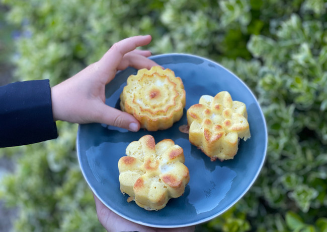 Make-Ahead-of-time, Savoury, Cheesy Muffins with only 5 ingredients!