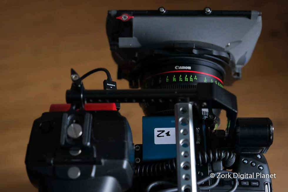 Miniatura: Blackmagic Pocket CC 4K in Kit con Ottiche cinema Canon Cn + EVF