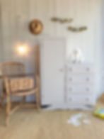 petite armoire asymétrique rétro rénovée pour enfant