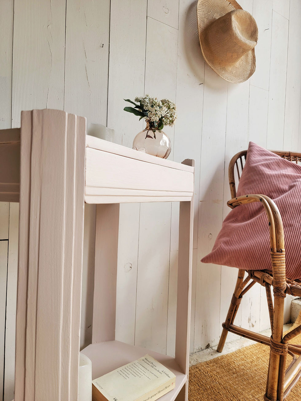 Miniature : console ancienne en bois rénovée avec tiroir secret invisible lorsqu’il est fermé
