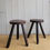 Miniature : tabouret tripode ancien en bois foncé