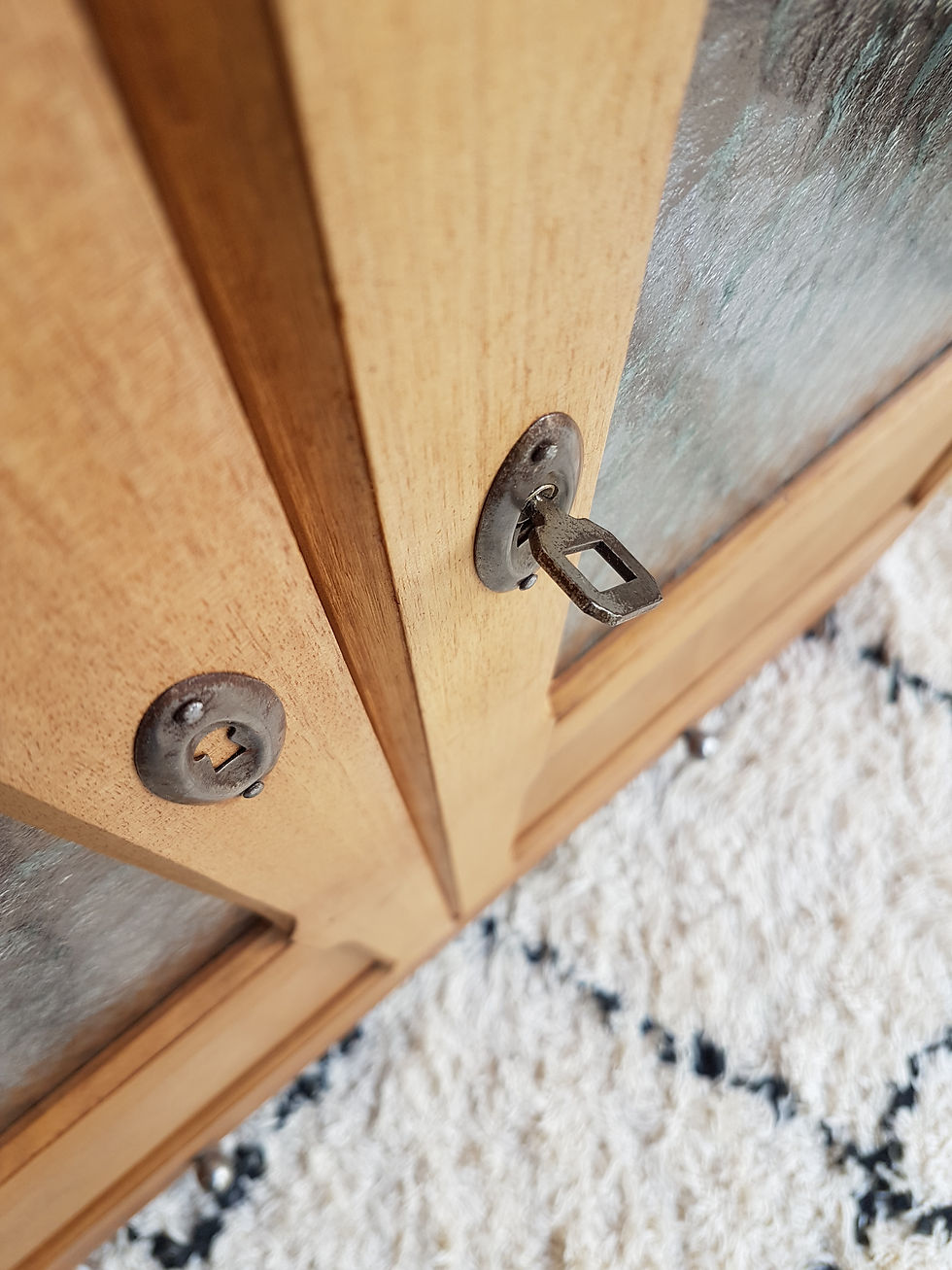 Miniature : Armoire vitrée BATTIPAGLIA