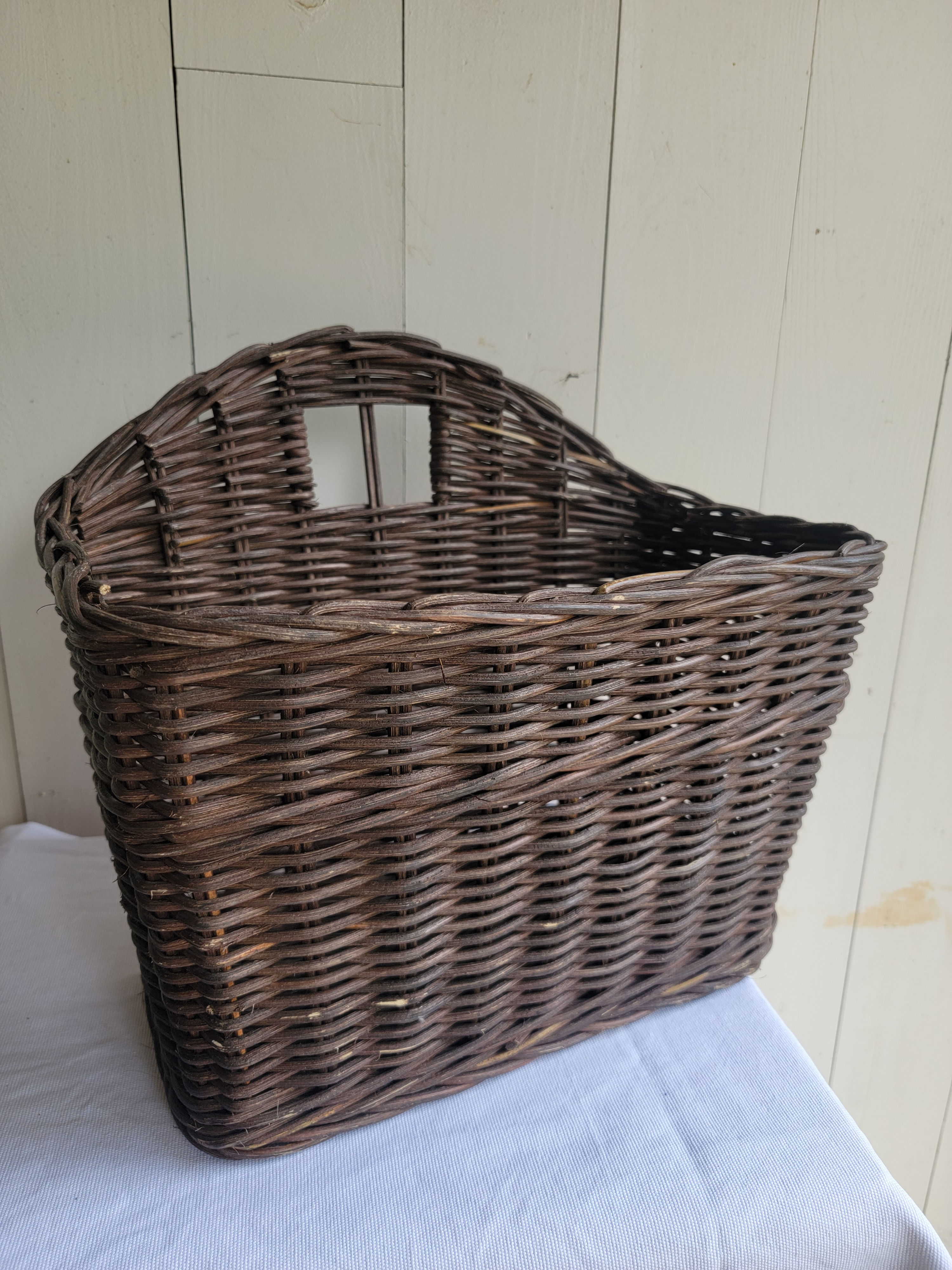 Panier vélo en osier rectangulaire avec accroche guidon