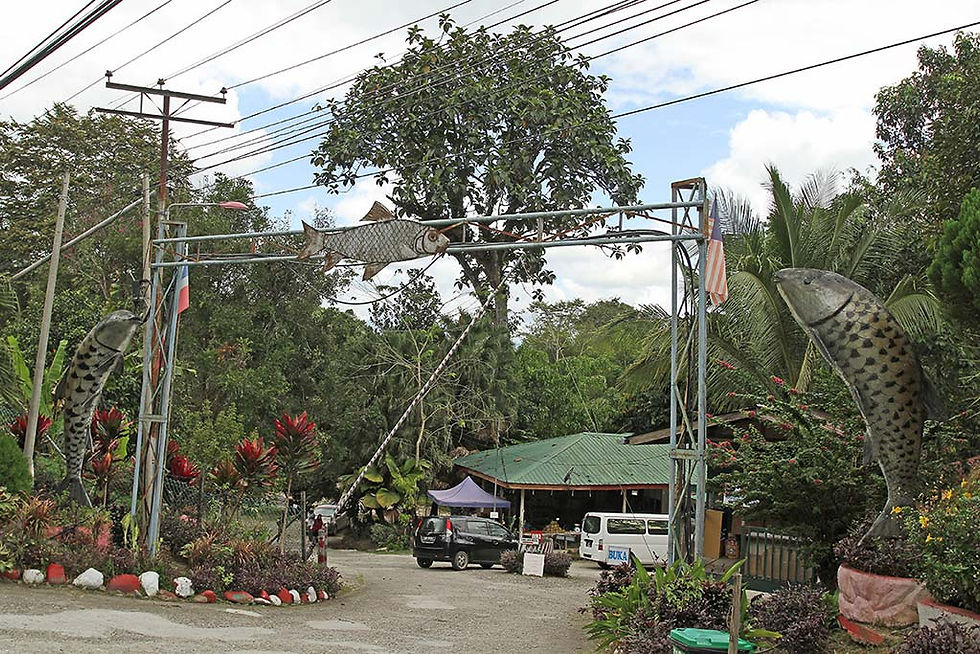The entrance to Kampung Luanti