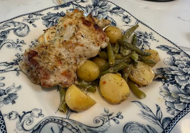 No time to cook? Let’s make an easy 4-ingredient, 1-pan dinner.