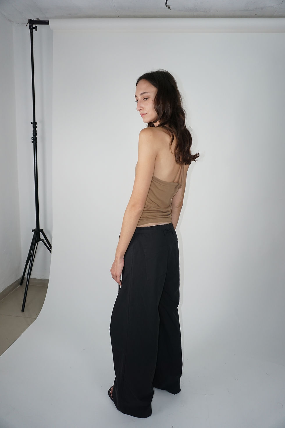 Thumbnail: Adjustable Collar Tank-Top | Creamy brown